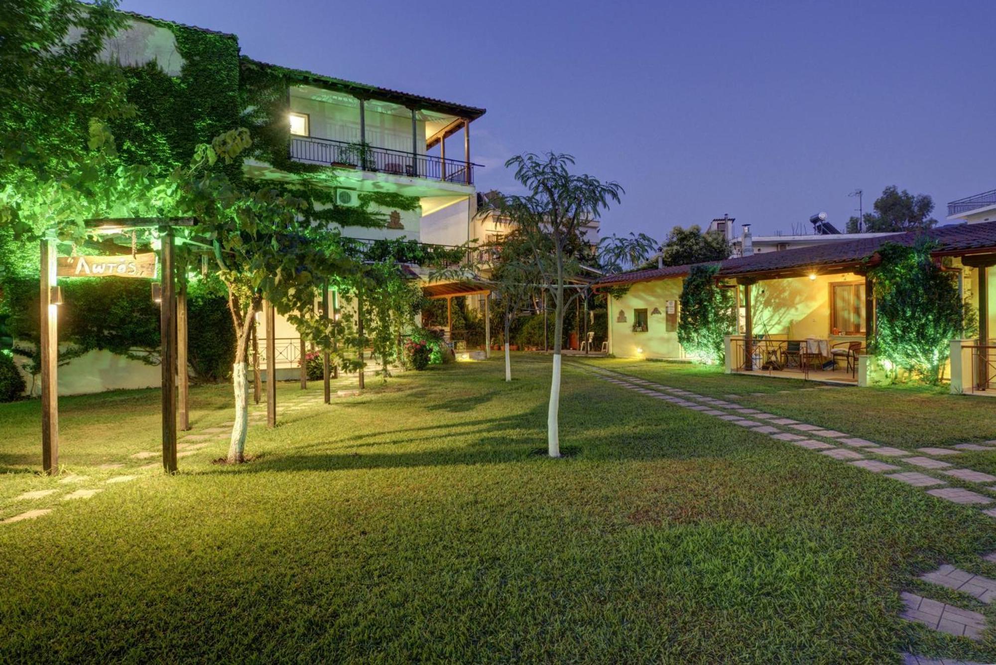 Lotos Apartments Stavros  Bagian luar foto