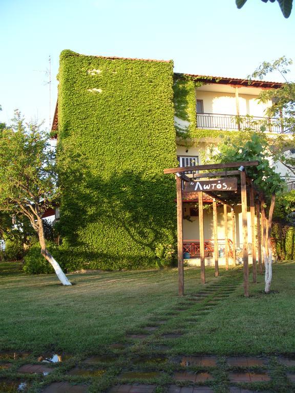 Lotos Apartments Stavros  Bagian luar foto