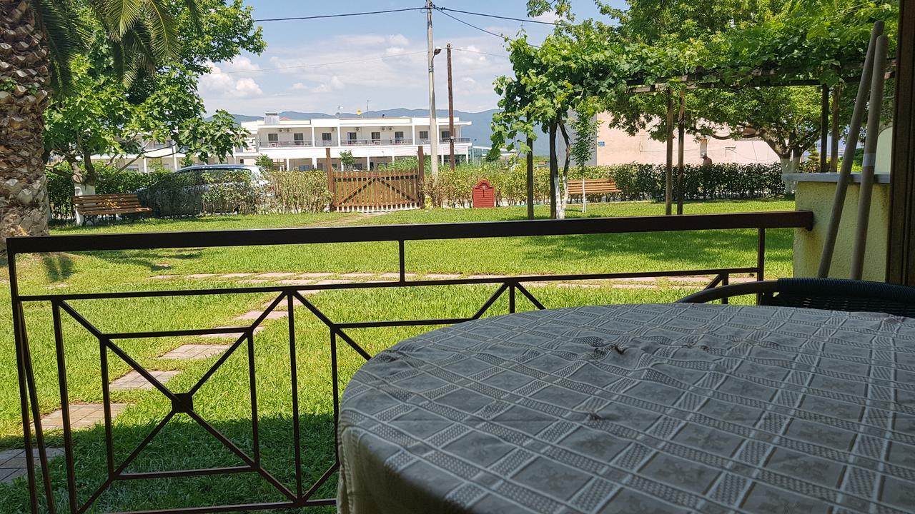 Lotos Apartments Stavros  Bagian luar foto